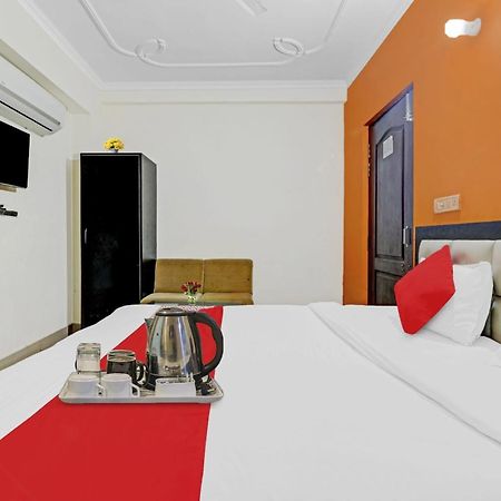 Hotel O J.D Palace Chinhat Kültér fotó
